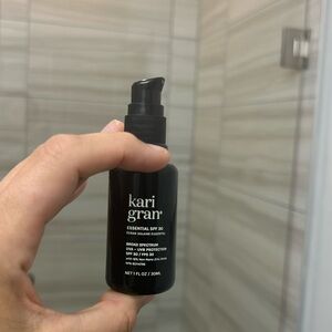 Kari Gran Essentials SPF 30